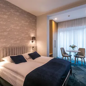 2* Hotel Vesper House