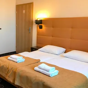 3* Aparthotel La Petite &